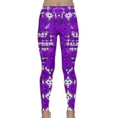 Happy  Day Valentines Every Day Classic Yoga Leggings by pepitasart