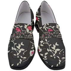 Black And White Floral Pattern Background Women s Chunky Heel Loafers