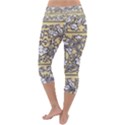 Floral Pattern Background Lightweight Velour Capri Yoga Leggings View4