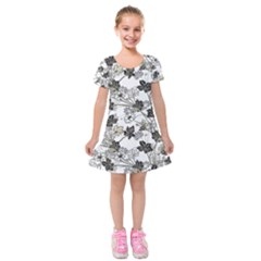 Black And White Floral Pattern Background Kids  Short Sleeve Velvet Dress by Sudhe