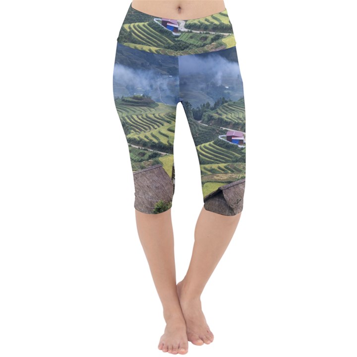 Rock Scenery The H Mong People Home Lightweight Velour Cropped Yoga Leggings