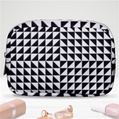 Optical Illusion Illusion Black Make Up Pouch (small)