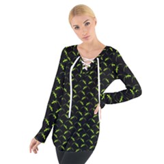 Geckos Pattern Tie Up Tee by bloomingvinedesign