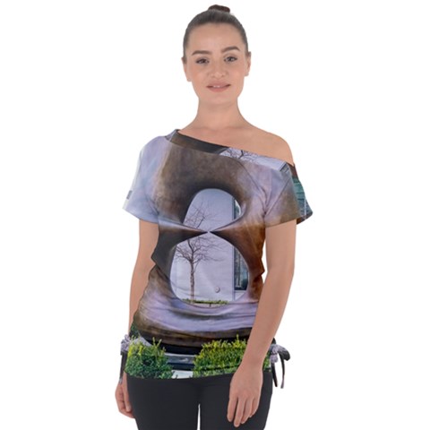 Henry Moore Tie-up Tee by Riverwoman