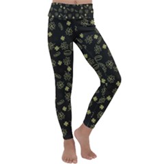 St Patricks Day Pattern Kids  Lightweight Velour Classic Yoga Leggings