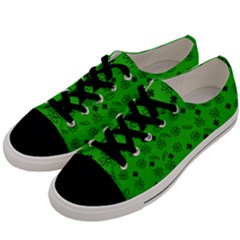 St Patricks Day Pattern Men s Low Top Canvas Sneakers by Valentinaart