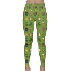 St Patricks Day Pattern Lightweight Velour Classic Yoga Leggings