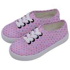 A Hexagonal Pattern Unidirectional Kids  Classic Low Top Sneakers by Pakrebo