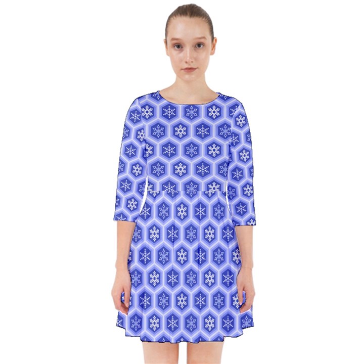 A Hexagonal Pattern Unidirectional Smock Dress