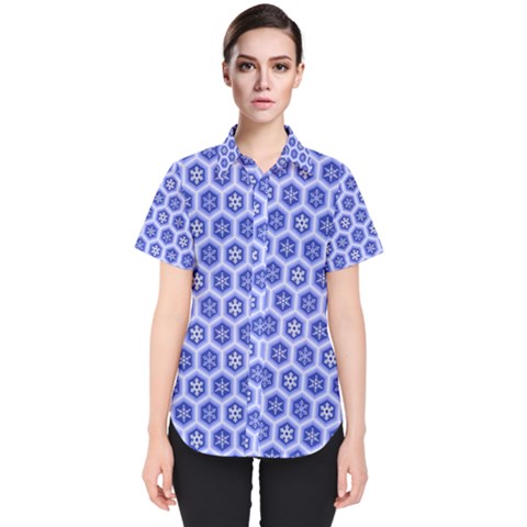 A Hexagonal Pattern Unidirectional Women s Short Sleeve Shirt by Pakrebo