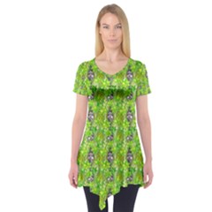 Maple Leaf Plant Seamless Pattern Short Sleeve Tunic  by Pakrebo