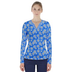 Hydrangea Blue Glitter Round V-neck Long Sleeve Top by Pakrebo