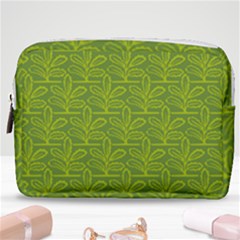 Oak Tree Nature Ongoing Pattern Make Up Pouch (medium)