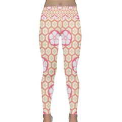 Floral Design Seamless Wallpaper Lightweight Velour Classic Yoga Leggings