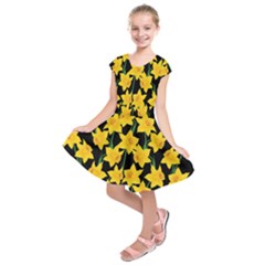 Yellow Daffodils Pattern Kids  Short Sleeve Dress