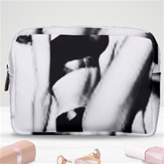 Pinup Girl Make Up Pouch (medium)