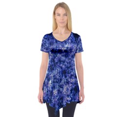 Queen Annes Lace In Blue Short Sleeve Tunic  by okhismakingart