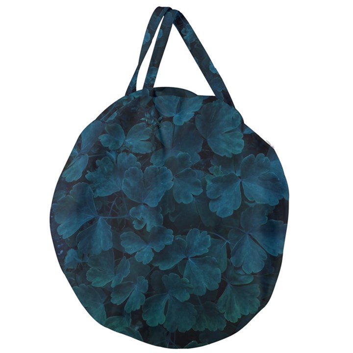 Columbine Leaves Giant Round Zipper Tote