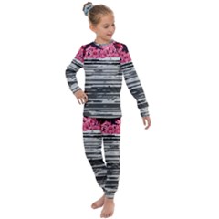 Static Wall Queen Anne s Lace Kids  Long Sleeve Set  by okhismakingart