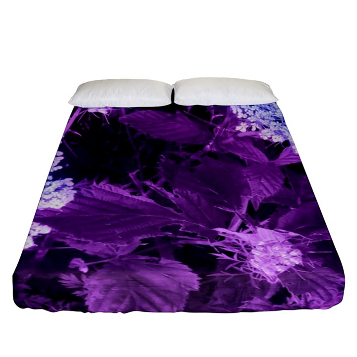 Queen Anne s Lace with Purple Leaves Fitted Sheet (Queen Size)