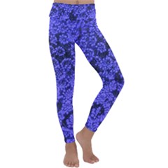 Blue Queen Anne s Lace (up Close) Kids  Lightweight Velour Classic Yoga Leggings