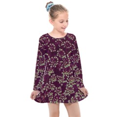 Pink And Green Queen Annes Lace (up Close) Kids  Long Sleeve Dress