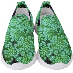 Green Queen Anne s Lace Landscape Kids  Slip On Sneakers