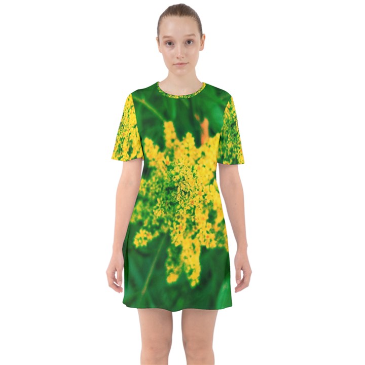 Yellow Sumac Bloom Sixties Short Sleeve Mini Dress