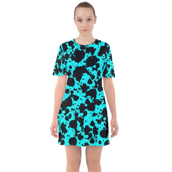 Bright Turquoise and Black Leopard Style Paint Splash Funny Pattern Sixties Short Sleeve Mini Dress