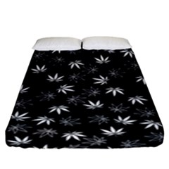 Weed Pattern Fitted Sheet (king Size) by Valentinaart