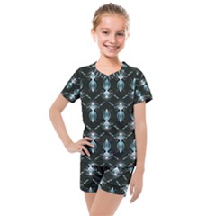 Seamless Pattern Background Black Kids  Mesh Tee And Shorts Set