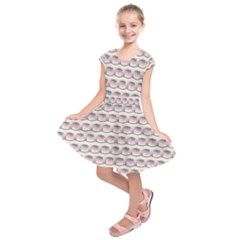 Seamless Pattern Background Cube Kids  Short Sleeve Dress by HermanTelo