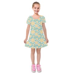 Seamless Pattern Floral Pastels Kids  Short Sleeve Velvet Dress