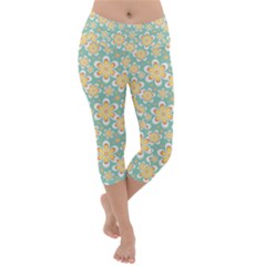 Seamless Pattern Floral Pastels Lightweight Velour Capri Yoga Leggings