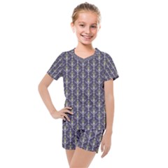 Seamless Pattern Background Fleu Kids  Mesh Tee And Shorts Set