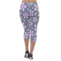 Seamless Pattern Flowers Pink Lightweight Velour Capri Leggings  View2