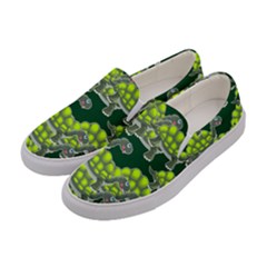 Seamless Turtle Green Women s Canvas Slip Ons