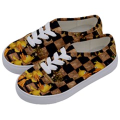 Cute Little Ducks Kids  Classic Low Top Sneakers by FantasyWorld7