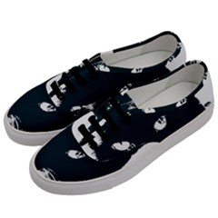 Cat Nature Design Animal Skin Black Men s Classic Low Top Sneakers by HermanTelo