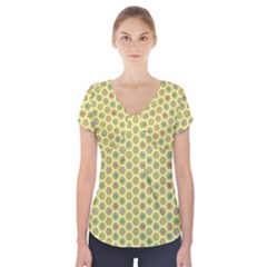 Hexagonal Pattern Unidirectional Yellow Short Sleeve Front Detail Top