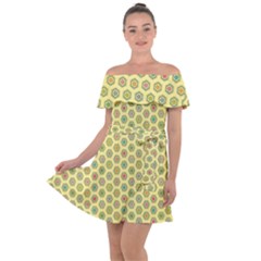 Hexagonal Pattern Unidirectional Yellow Off Shoulder Velour Dress by HermanTelo