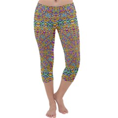 Pearl And Pearls And A Star Festive Capri Yoga Leggings