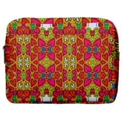 Abstract Background Pattern Doodle Make Up Pouch (large)