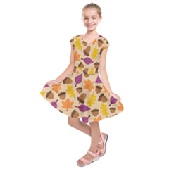 Acorn Leaves Pattern Kids  Short Sleeve Dress by HermanTelo