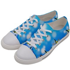 Fish Underwater Sea World Women s Low Top Canvas Sneakers