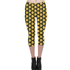 Pattern Halloween Pumpkin Color Yellow Capri Leggings 