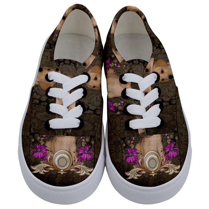 Cute Little Puppy With Flowers Kids  Classic Low Top Sneakers