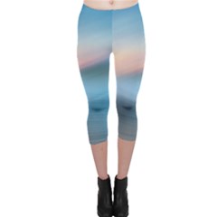 Wave Background Capri Leggings 