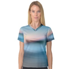 Wave Background V-neck Sport Mesh Tee