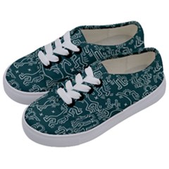 Doodle Pattern Kids  Classic Low Top Sneakers